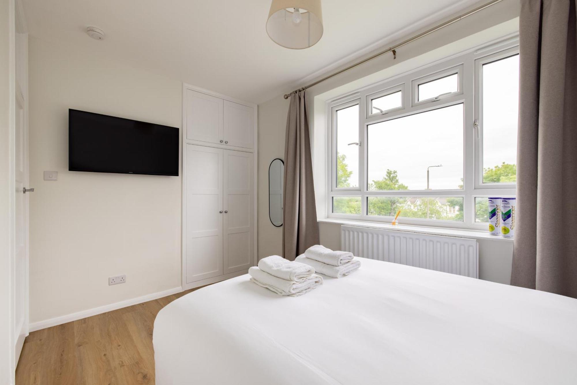 Appartamento Penthousestays Wimbledon - Chic 2 Bedroom King Bed With Balcony - 2 Mins From Wimbledon Tennis Club And Museum - Aeltc *