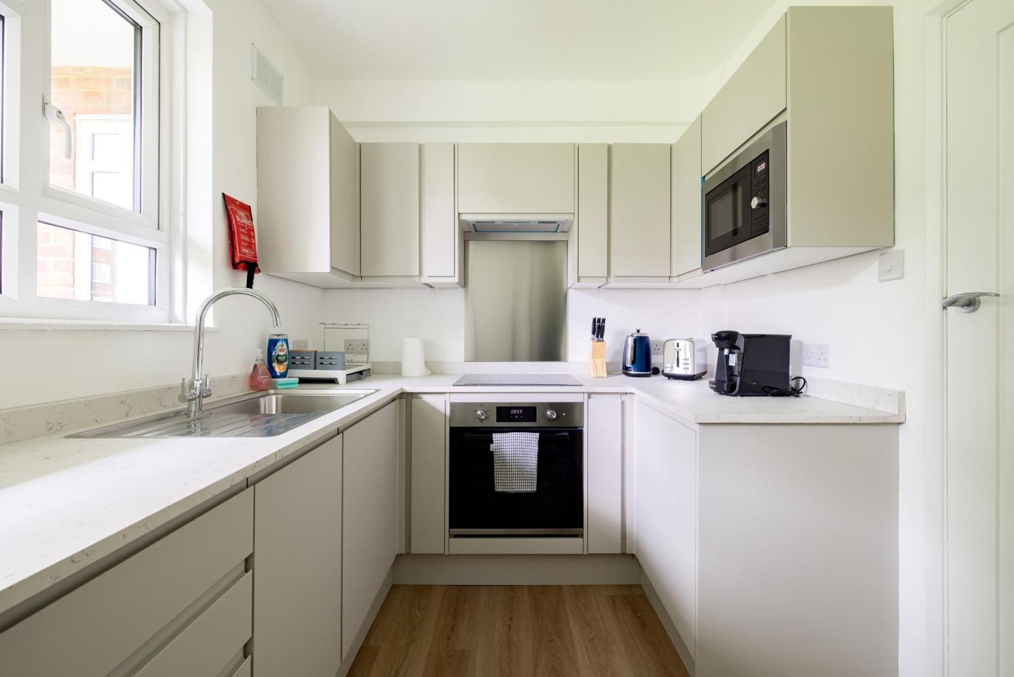 Penthousestays Wimbledon - Chic 2 Bedroom King Bed With Balcony - 2 Mins From Wimbledon Tennis Club And Museum - Aeltc Londra
